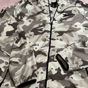 Nike Track & Field Windrunner Camo Mens Large Windbreaker Lightweight Packable